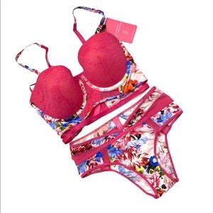 VS Mary Katrantzou Limited Edition Set 32D